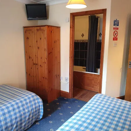 Whitehouse Guestrooms 3*